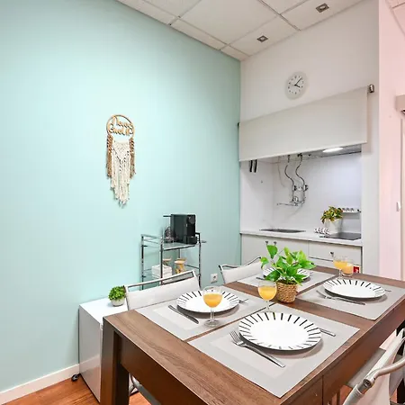 Coliseu Center Apartman *
